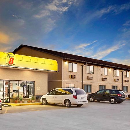 Super 8 By Wyndham Macomb Exterior foto